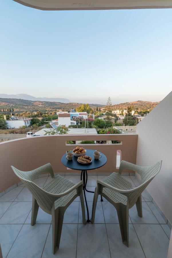 Filia Apartments Pitsidia Dış mekan fotoğraf