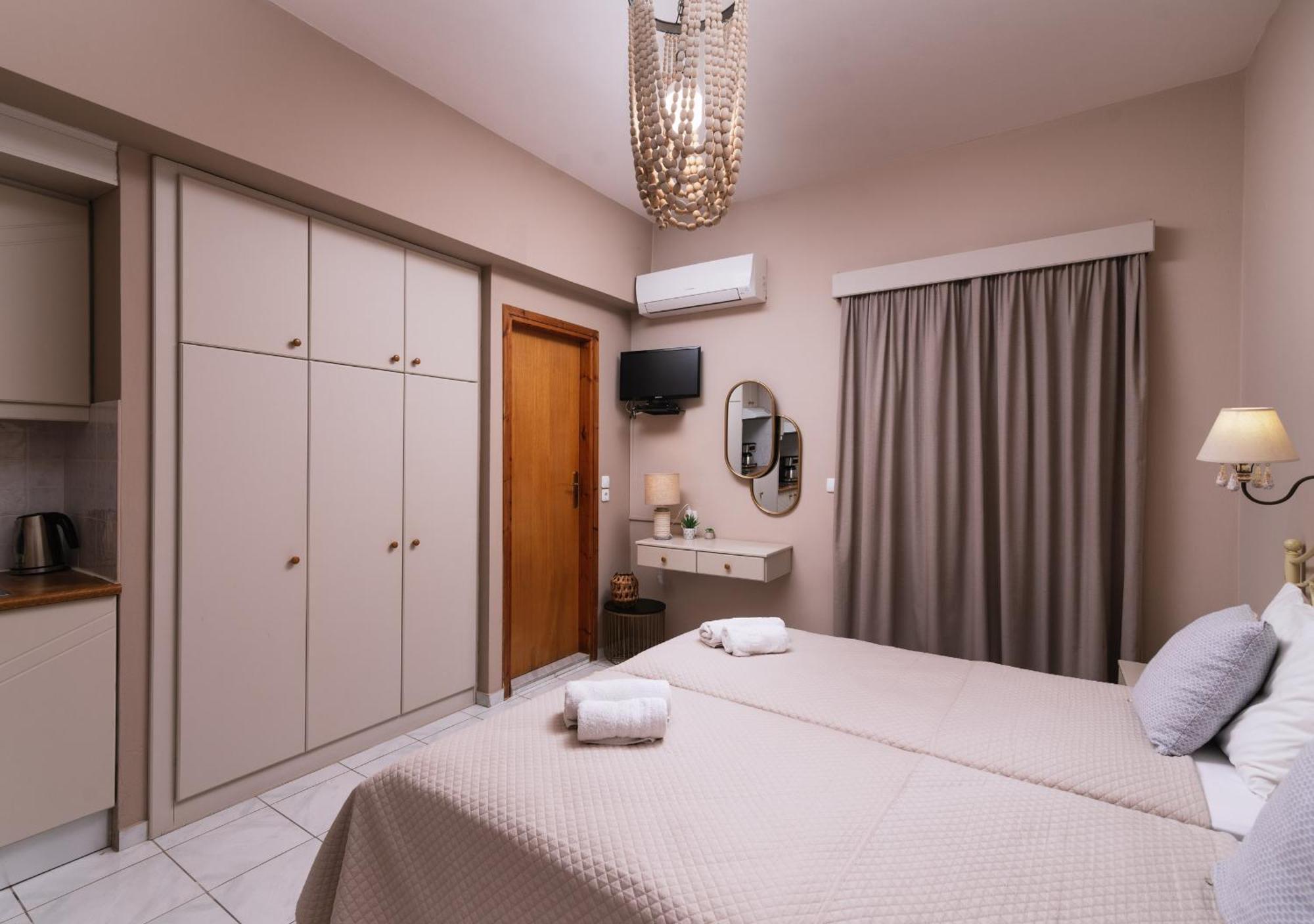Filia Apartments Pitsidia Dış mekan fotoğraf